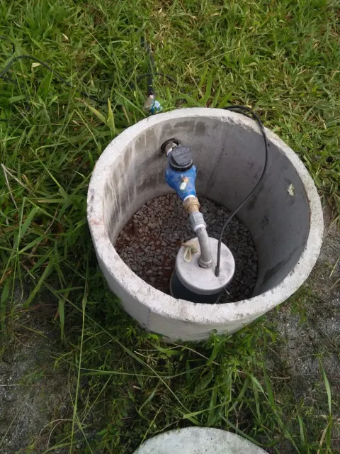 Perfuração de poço tubular profundo em propriedade rural
